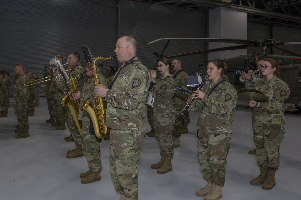40th Army Band Plays National Anthem