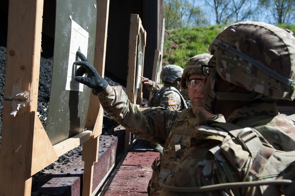 504th Brigade Signal Company conduct M4 Range