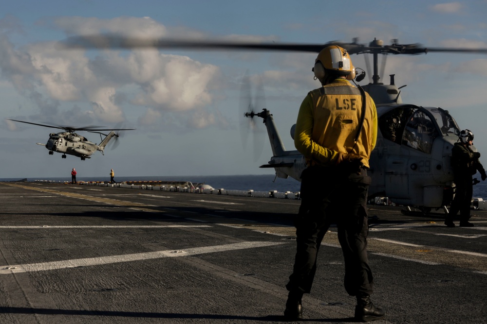 2nd MAW joins the USS Kearsarge