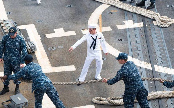 USS Jason Dunham