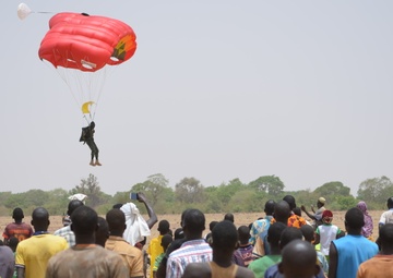 African, Western Partners conduct airborne operations during Flintlock 2018