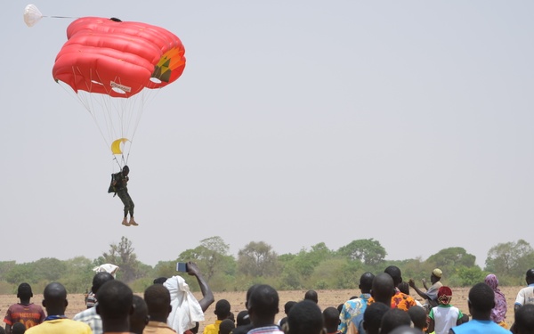 African, Western Partners conduct airborne operations during Flintlock 2018