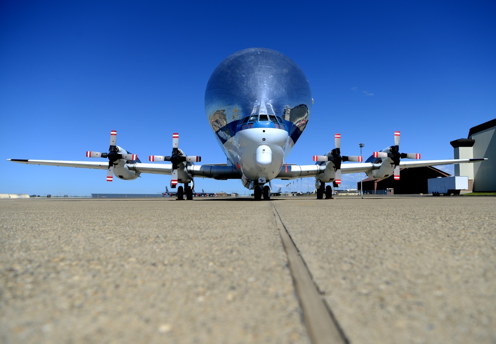 NASA Super Guppy arrives