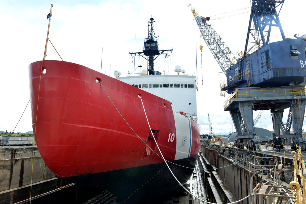 Coast Guard Cutter Polar Star hosts Bay Area media while in dry dock