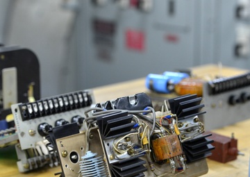 Coast Guard Cutter Polar Star hosts Bay Area media while in dry dock