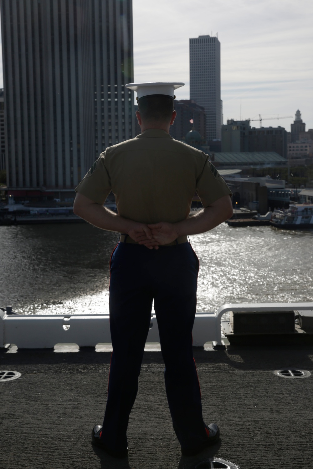 DVIDS Images Man the Rails 2d MEB Arrives for Navy Week New