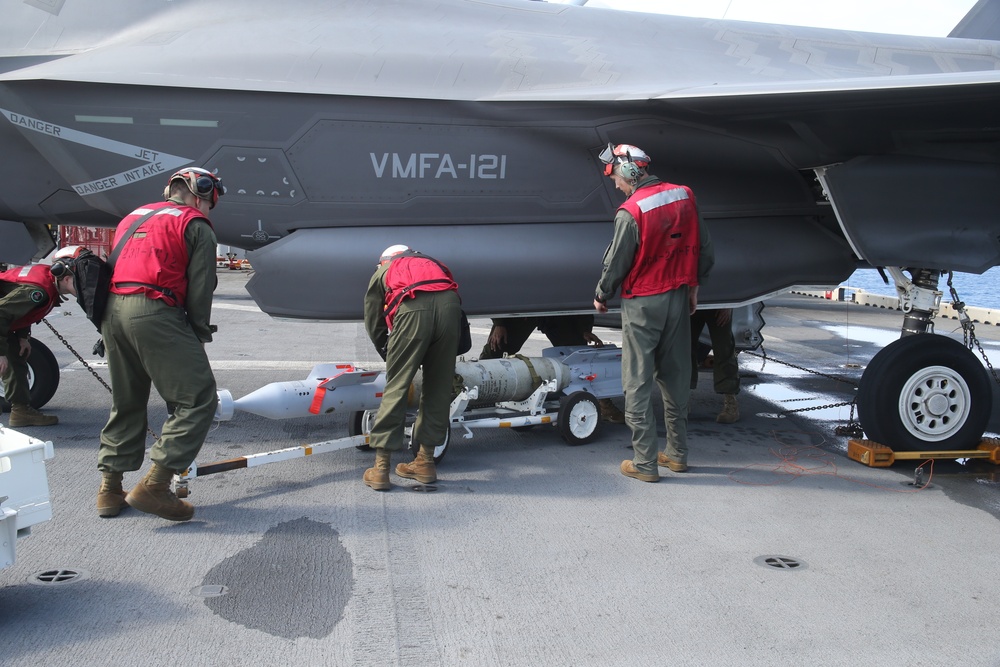 31st MEU load ordnance on F-35Bh during CERTEX