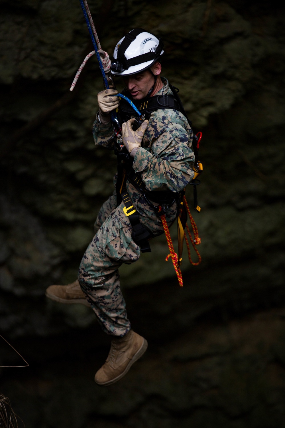 Marines conduct high-angle insert to assess simulated chemical or radiological threats