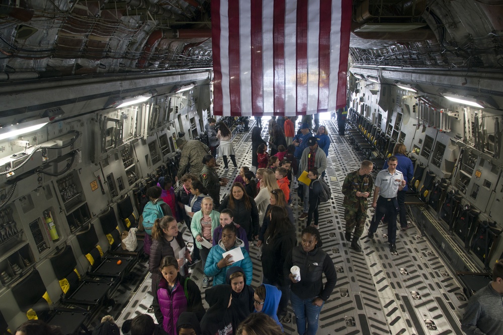 105th Airlift Wing participates in career fair