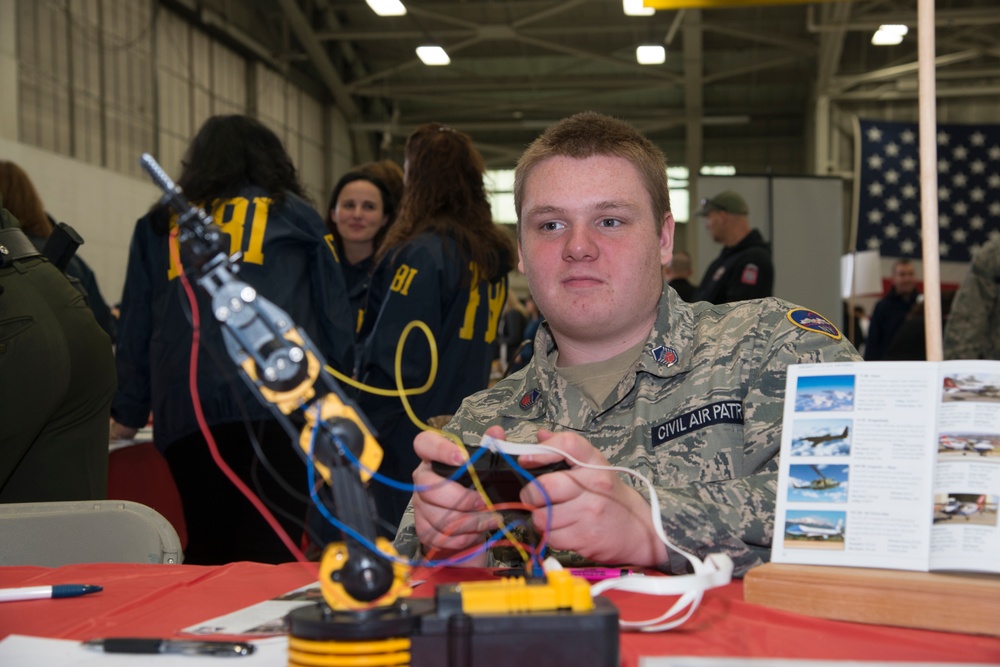 105th Airlift Wing participates in career fair