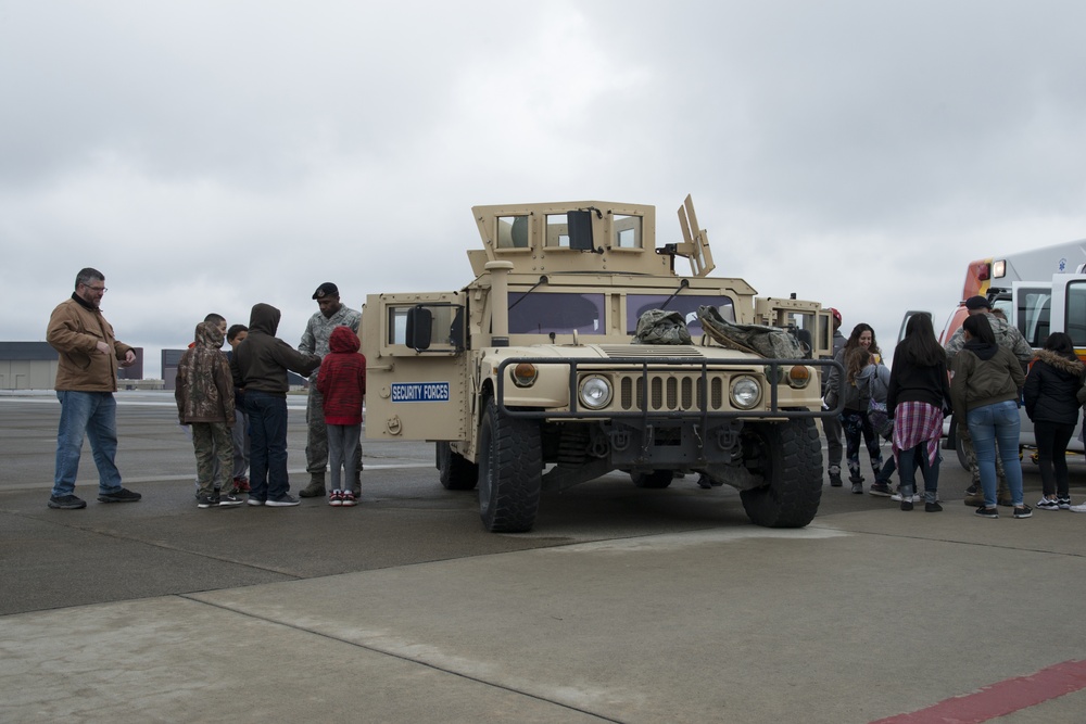 105th Airlift Wing participates in career fair