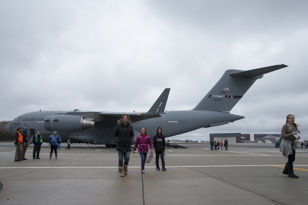 105th Airlift Wing participates in career fair