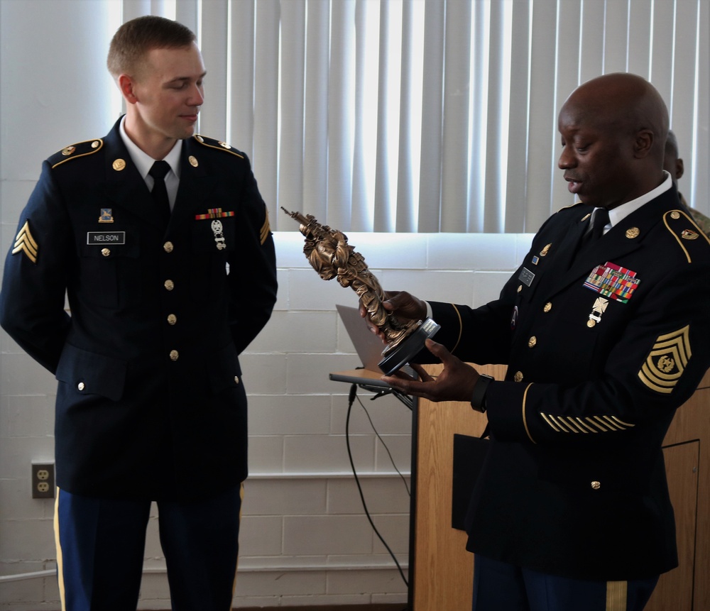 Army Reserve signal Soldiers advance to next round of warrior competition