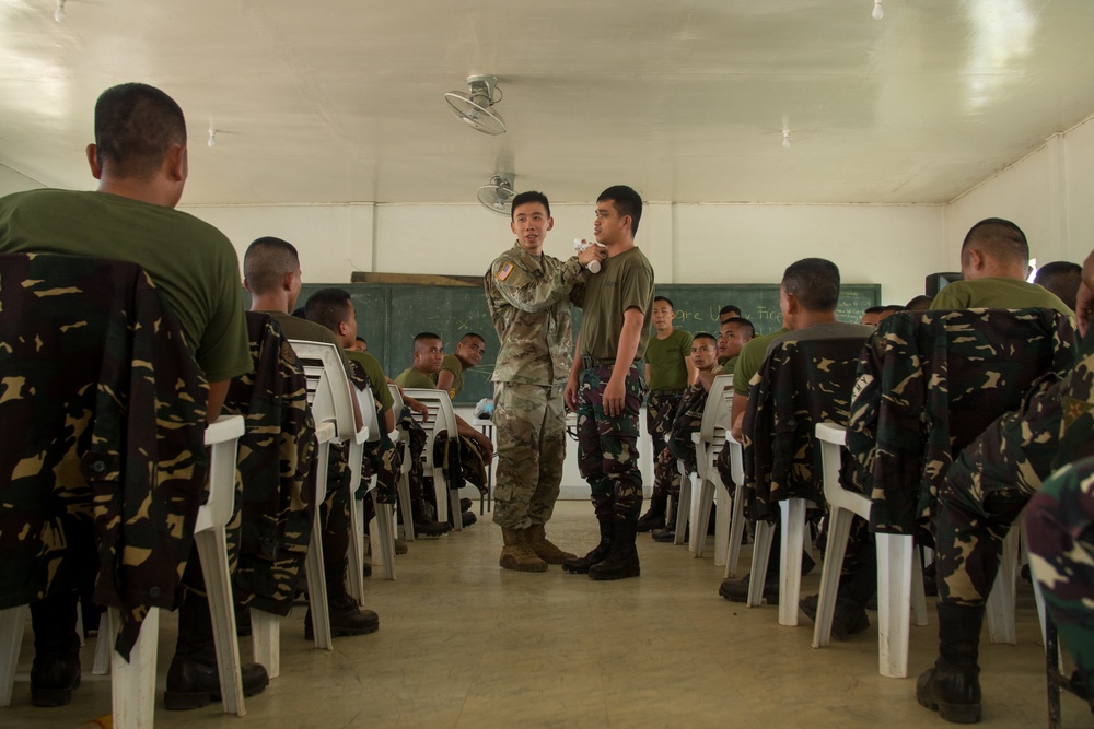Balikatan 2018: U.S. Army Sgt. John Angeles Teaches CLS Class