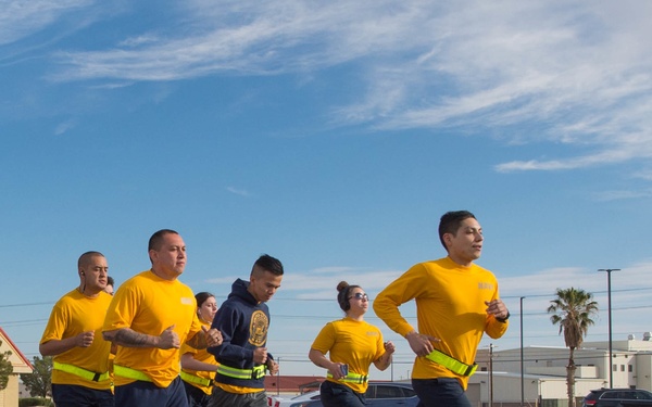 NOSC El Paso sailors conduct the Physical Readiness Test