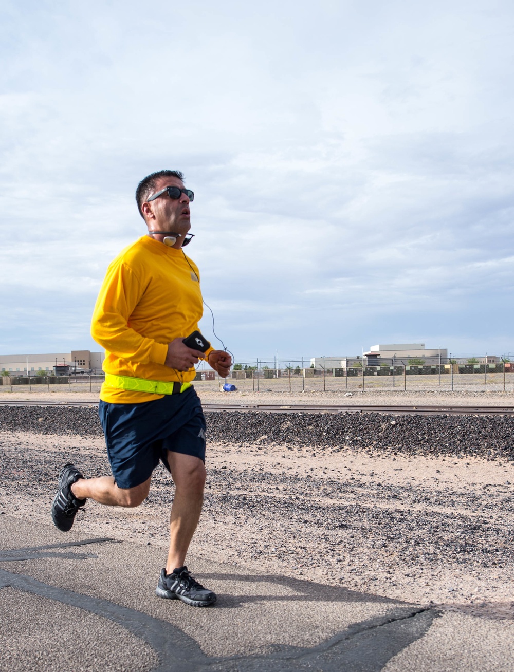 NOSC El Paso sailors conduct the Physical Readiness Test