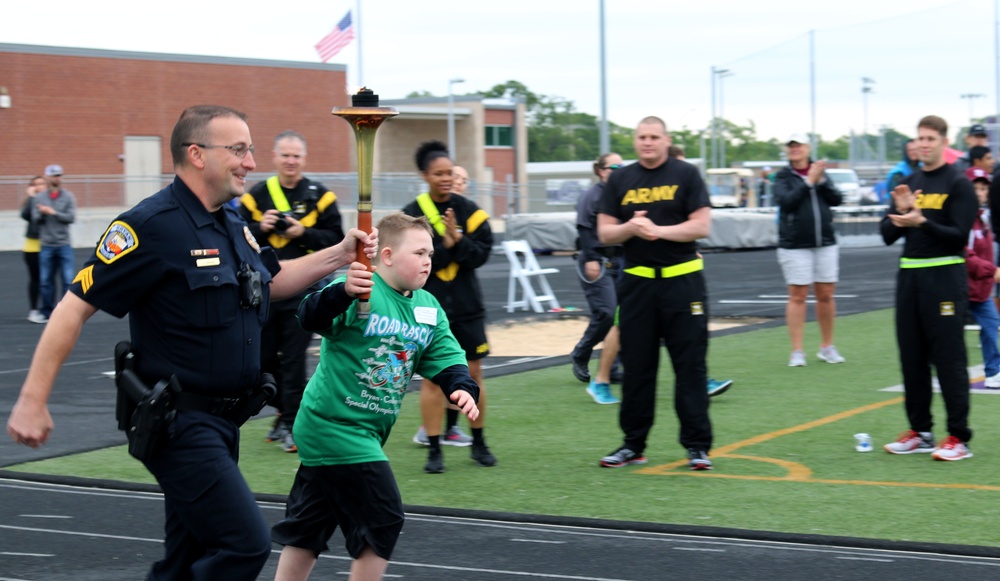Army Reserve Soldiers support Special Olympics Texas