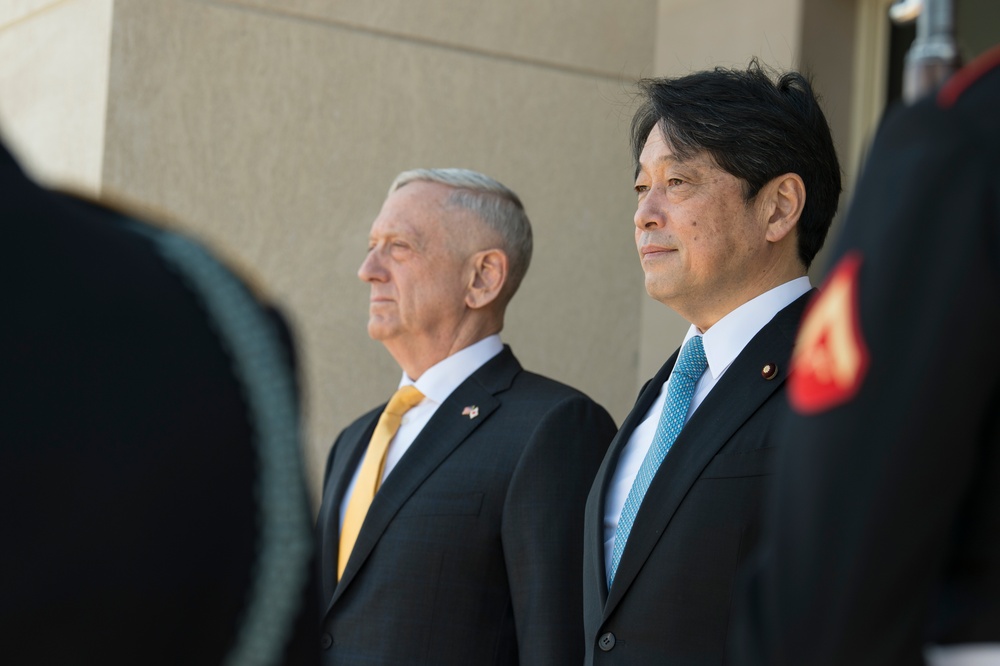 SD meets Japanese Defense Minister Itsunori Onodera