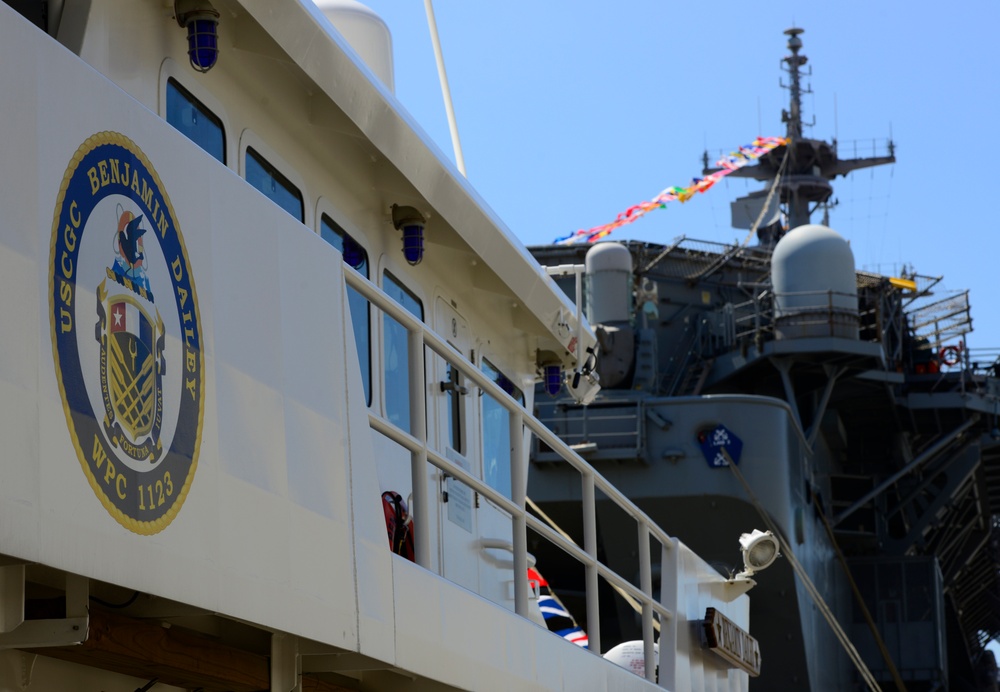 Coast Guard Cutter Benjamin Dailey holds tours during New Orleans Navy Week event