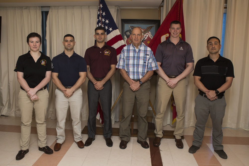 Marines in Hanoi eat breakfast with MARFORPAC Commander