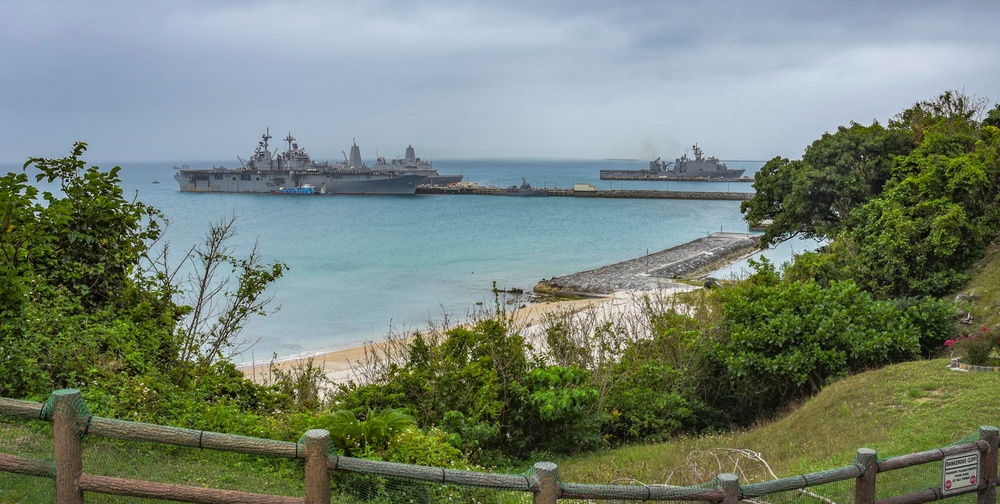 Wasp ESG Arrives in Okinawa to Offload 31st MEU