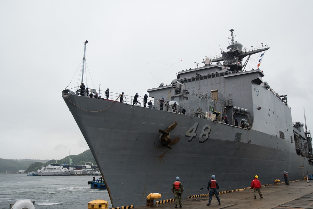 USS Ashland Returns to Sasebo