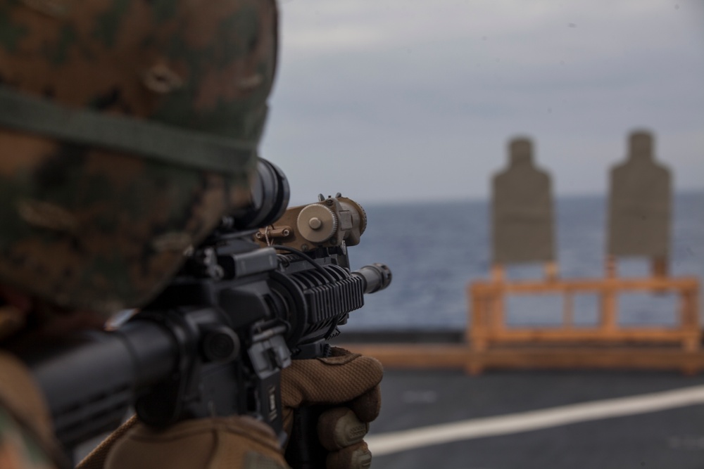 31st MEU Marines conduct a deck shoot while underway