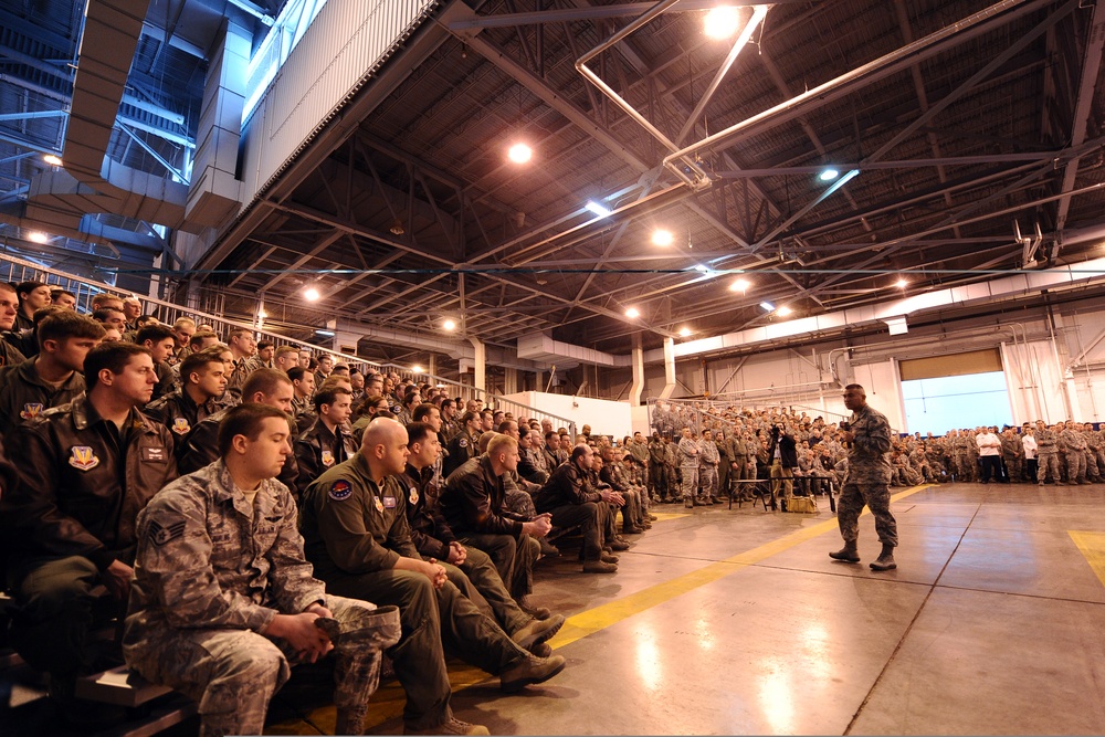 12th Air Force commander visits Offutt AFB