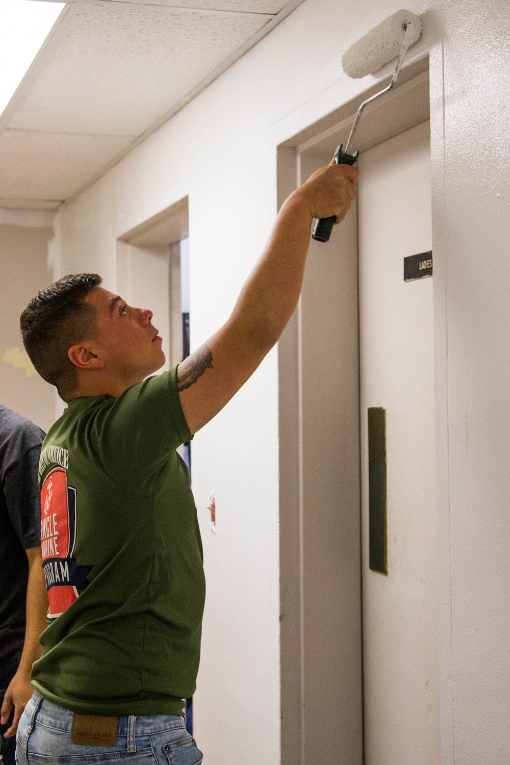 Single Marines Programs Volunteer at the Whistle Stop Thrift Shop