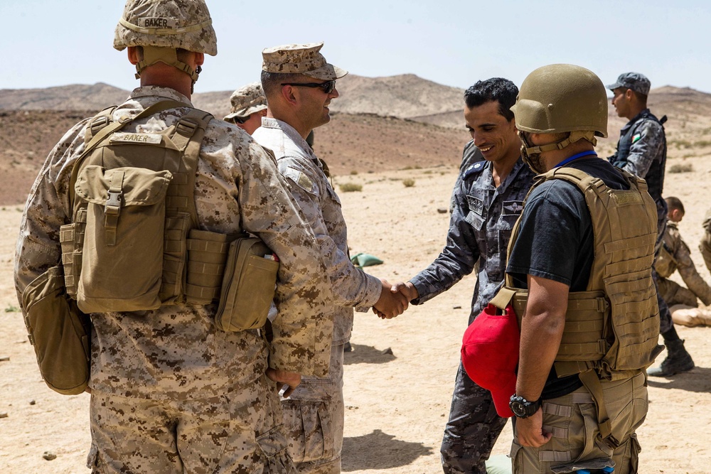 Manning the Machine Guns! BLT 2/6 and Jordanian Marines participate in Bilateral Range