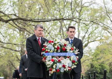 Wreath-Laying Ceremony at the Spirit of the Elbe Marker