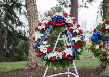 Wreath-Laying Ceremony at the Spirit of the Elbe Marker