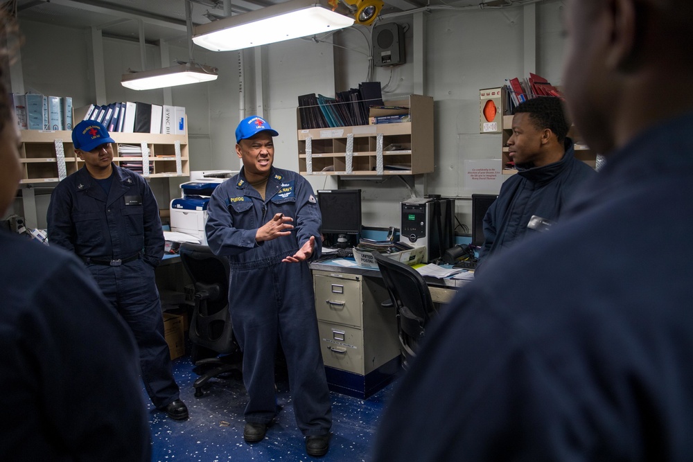 USS Pearl Harbor Conducts Medical Training Drill