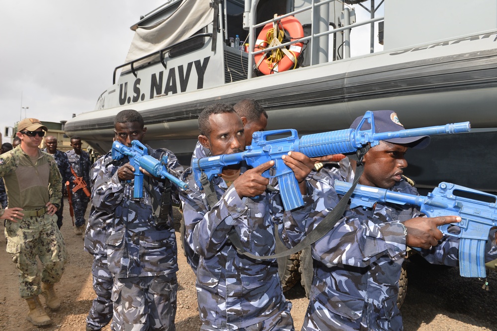 Djiboutian navy trains with CRS-10 personnel