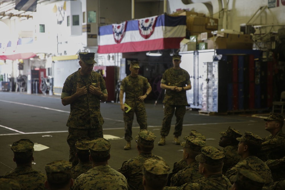 Lt Gen. McMillan Visits the Marines of USS Kearsarge