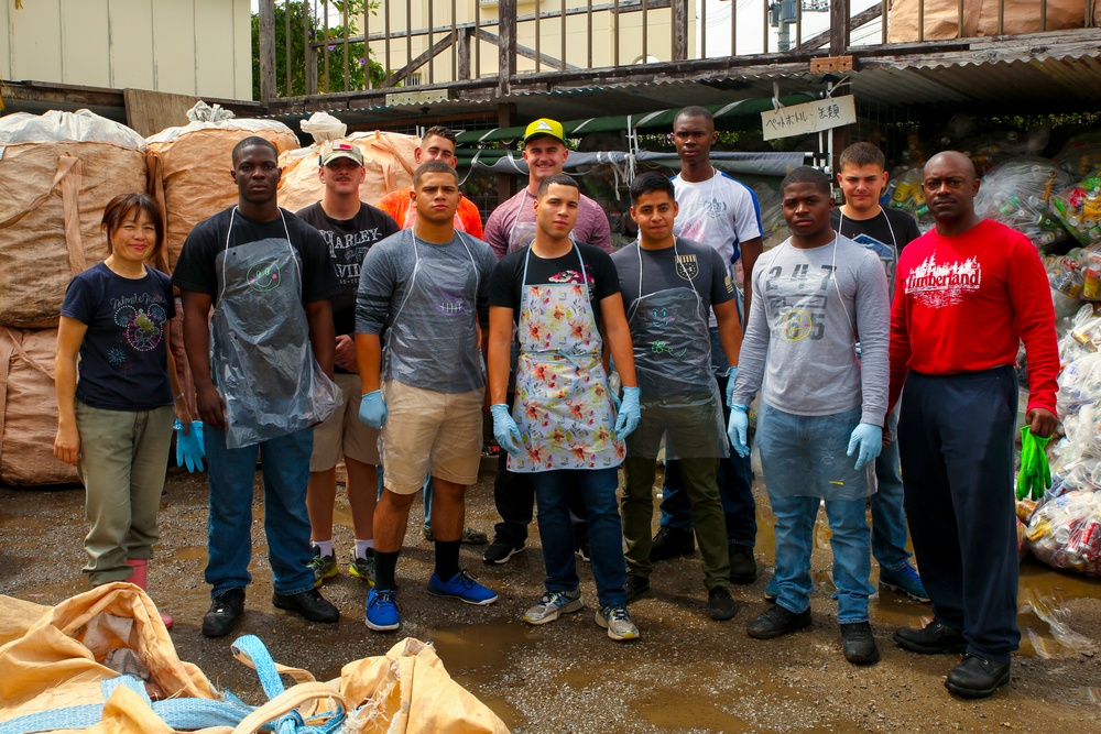 Marines help sort recyclables at Houjin Angel Kobo