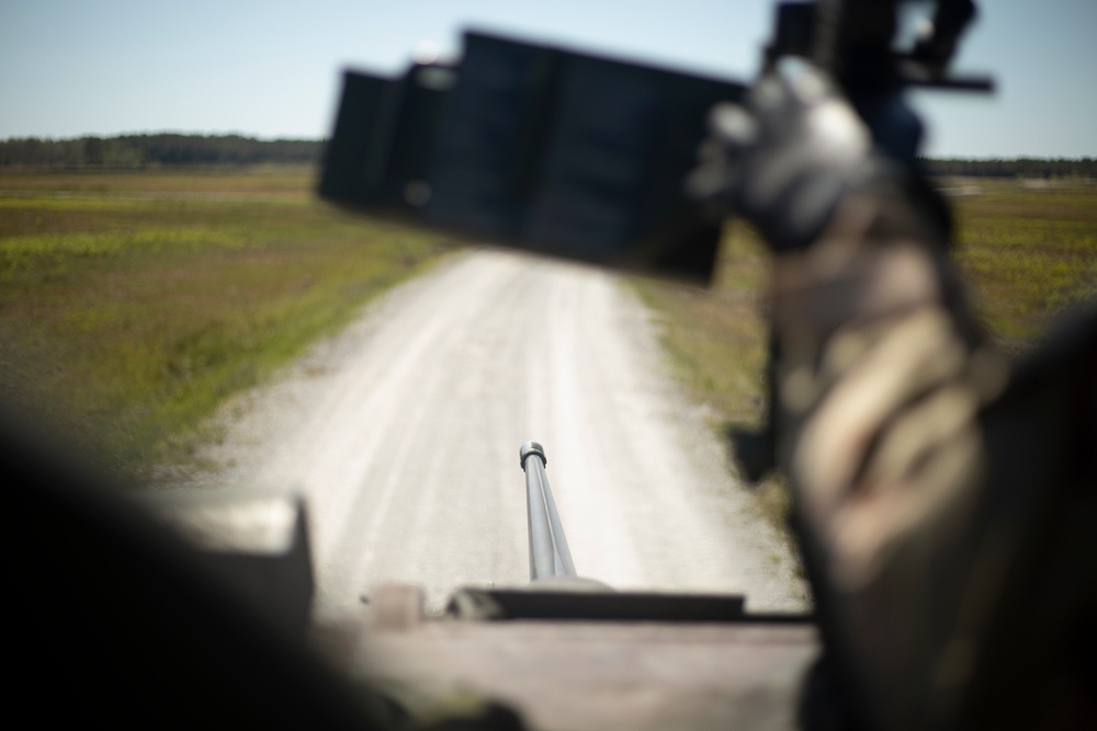 Moving forward: Marines engage targets, complete qualifications