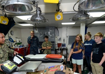 Sea Scouts Tour USS Frank Cable (AS 40)