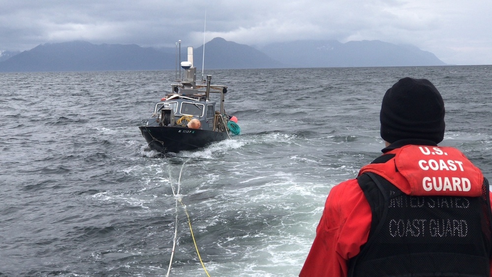 Station Juneau assists disabled vessel in Stephens Passage, Alaska