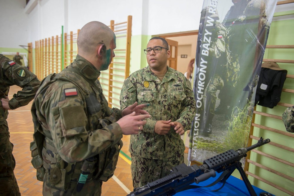 Naval Support Facility Redzikowo Hosts Polish Army