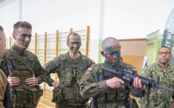 Naval Support Facility Redzikowo Hosts Polish Army