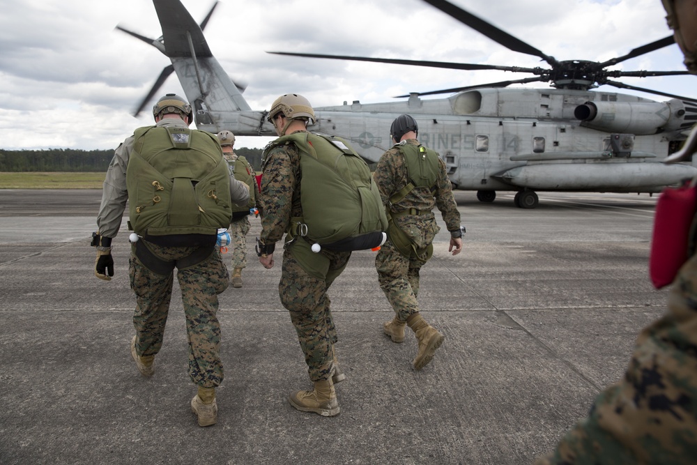 2nd Recon parachute operations