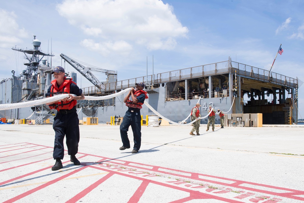 USS Fort McHenry conducts HURREX/Citadel Gale 2018