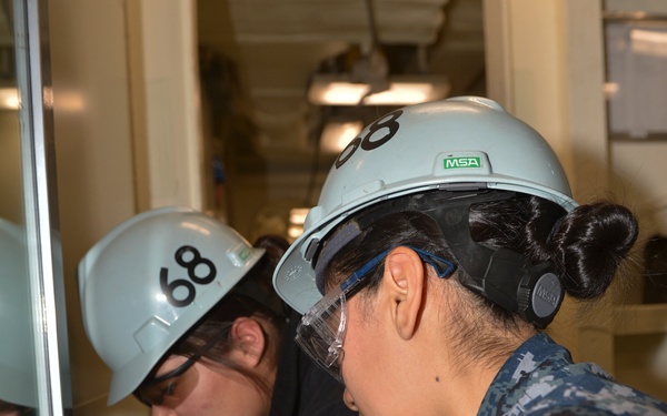 Sailors Work On Nimitz HAB Team
