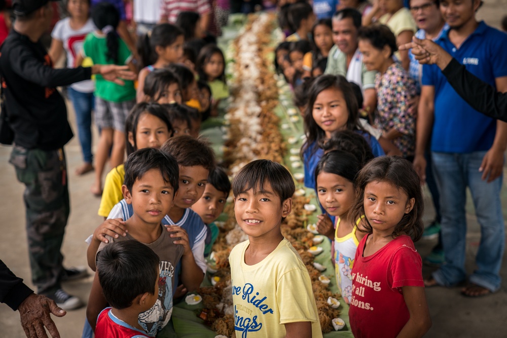 Balikatan 18: AFP, US donate supplies to community, conduct CHE