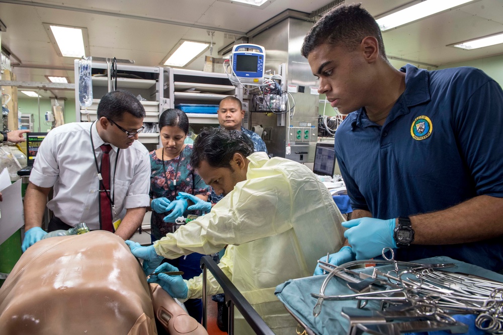 PP18 conducts joint surgical simulation exercise aboard USNS Mercy