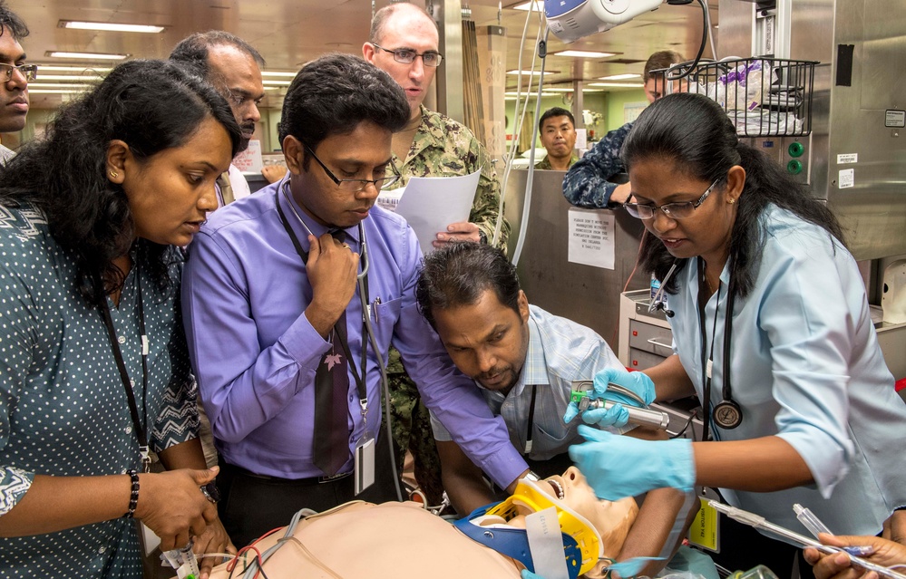 PP18 conducts joint surgical simulation exercise aboard USNS Mercy