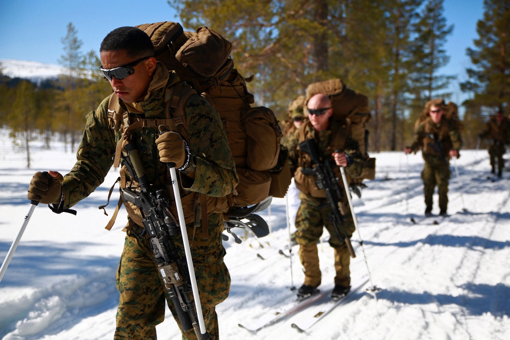 Winter Warfare Training: Cross-Country Skiing