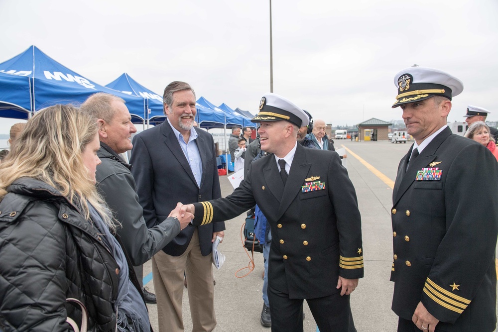 USS Ralph Johnson pulls into Naval Station Everett