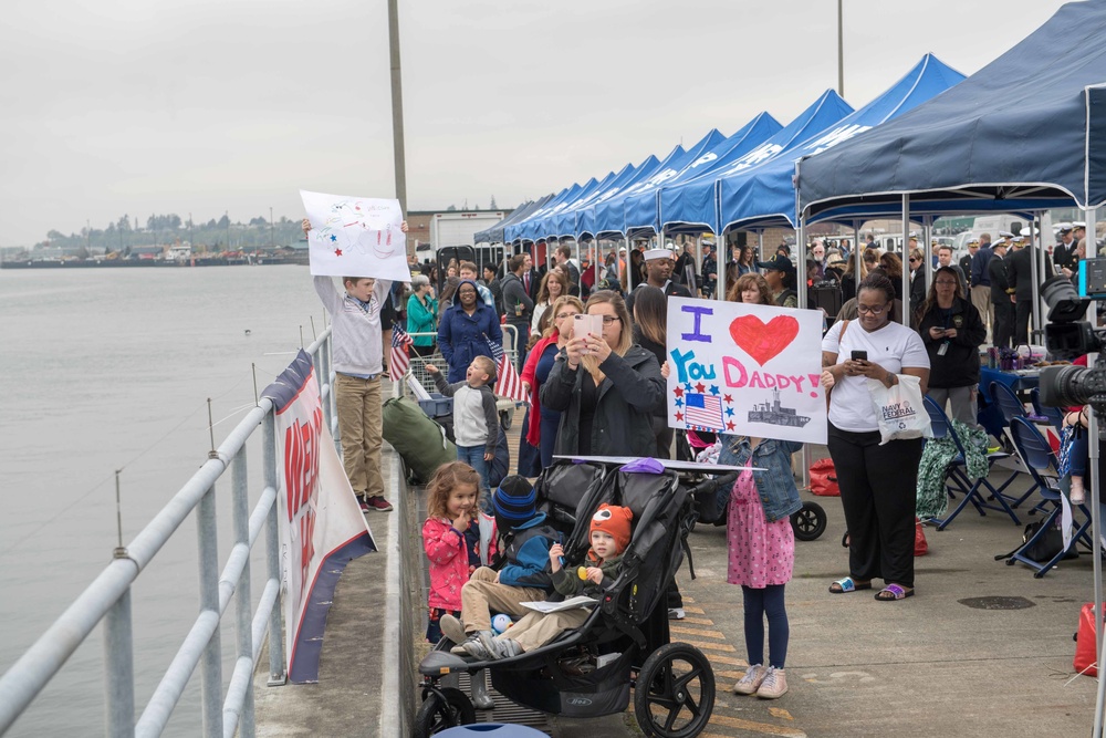 USS Ralph Johnson pulls into Naval Station Everett